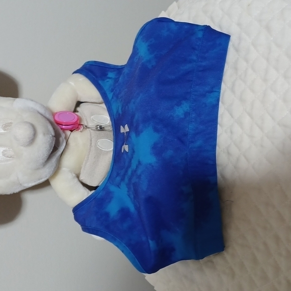 UNDER ARMOUR + Danskin SWIM WEAR TOPS SIZE M 2 FOR 1 PRICE - Picture 3 of 6